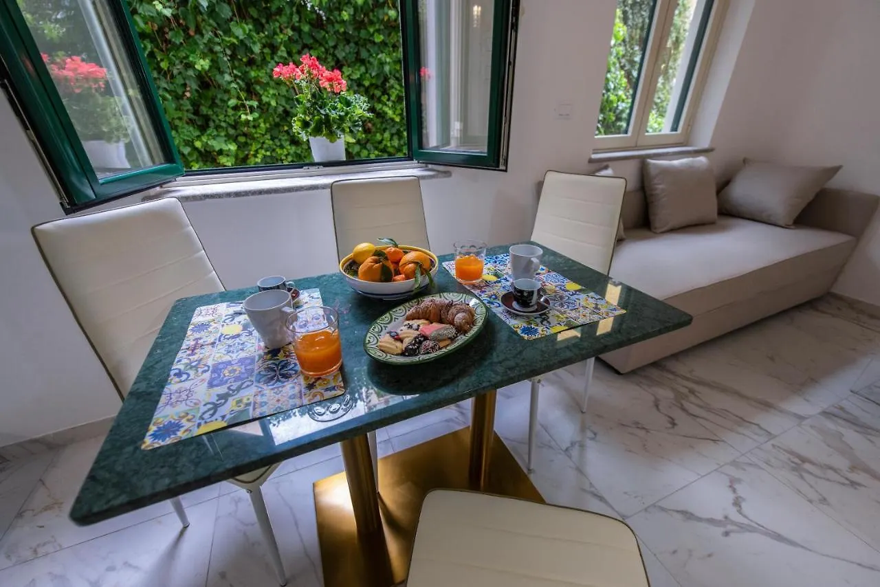 Kapitano Apartments Taormina